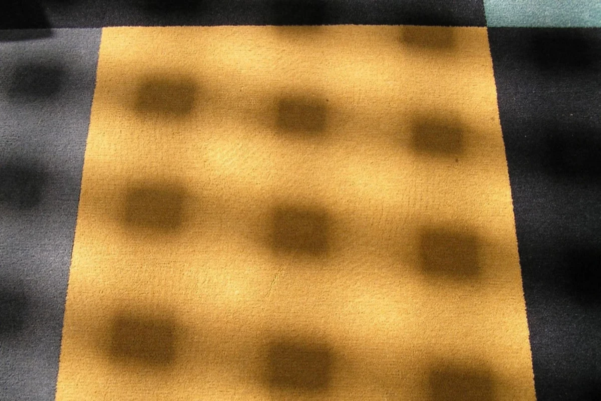 an image of carpet tile flooring